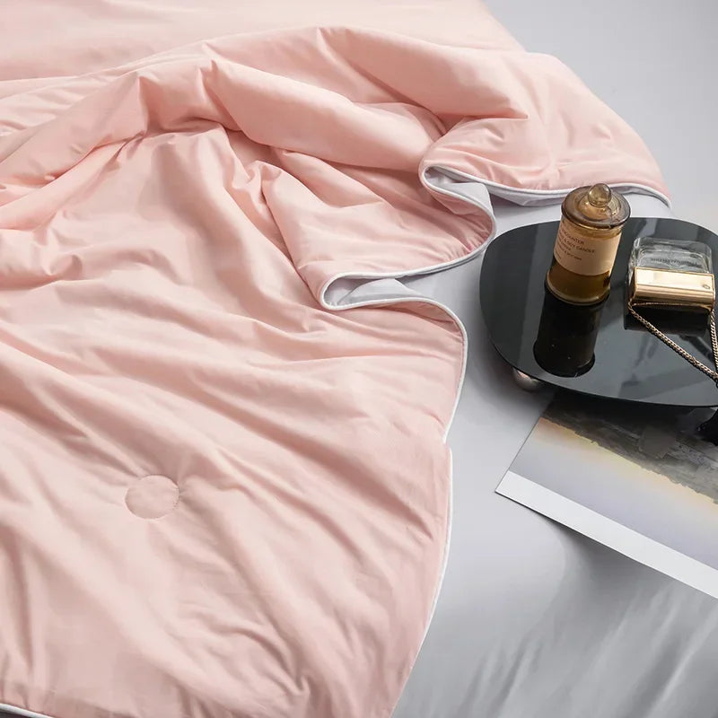 Cooling Ice Silk Summer Blanket – Lightweight Breathable Comforter for Hot Nights