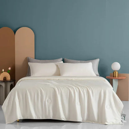 Cooling Ice Silk Summer Blanket – Lightweight Breathable Comforter for Hot Nights