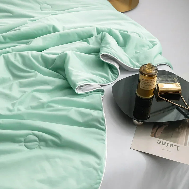 Cooling Ice Silk Summer Blanket – Lightweight Breathable Comforter for Hot Nights