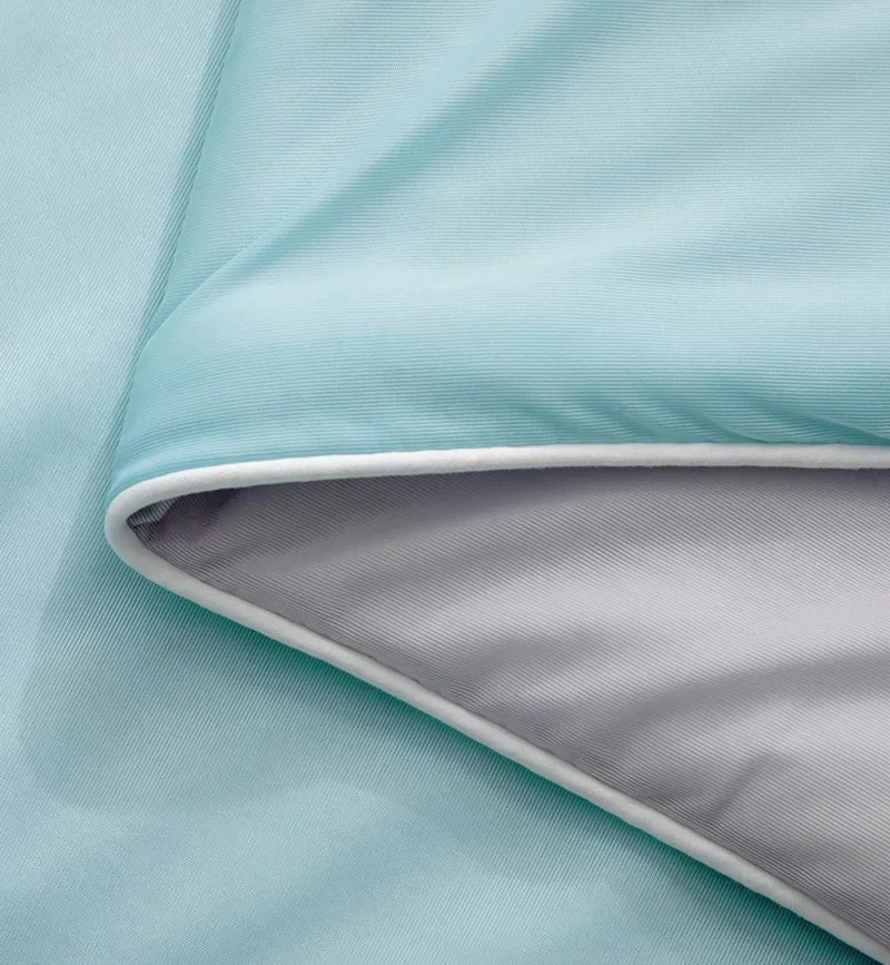 Cooling Ice Silk Summer Blanket – Lightweight Breathable Comforter for Hot Nights