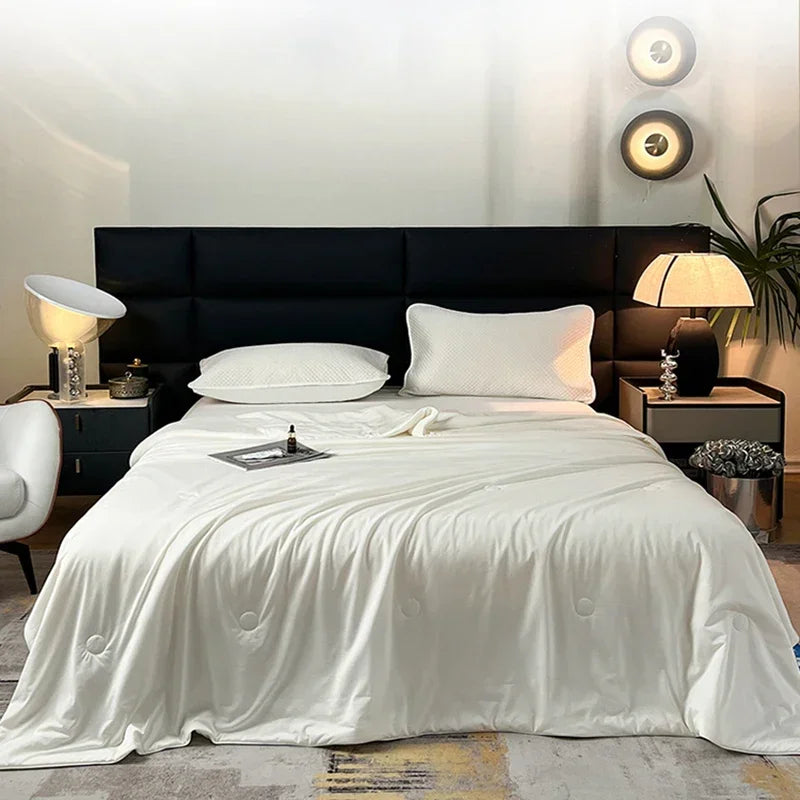 Cooling Ice Silk Summer Blanket – Lightweight Breathable Comforter for Hot Nights