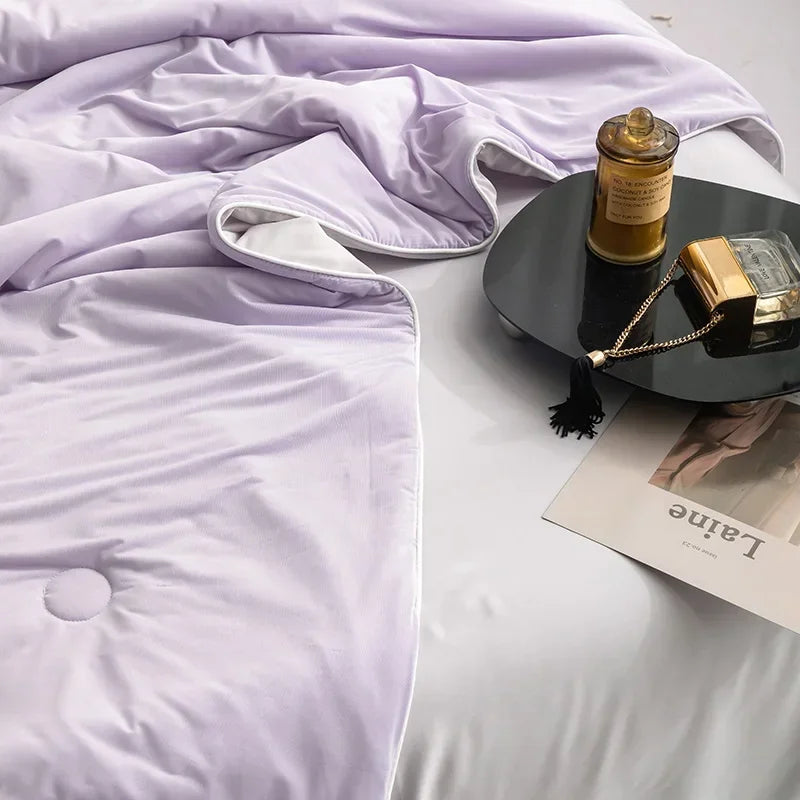 Cooling Ice Silk Summer Blanket – Lightweight Breathable Comforter for Hot Nights